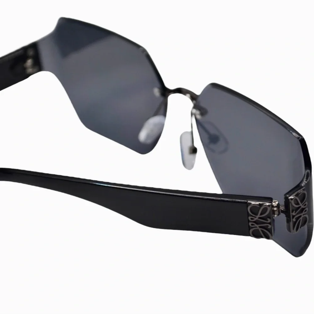 Loewe Women’s Oversized Rimless Sunglasses | Gunmetal & Black | Gray Lens | New - Picture 9 of 16